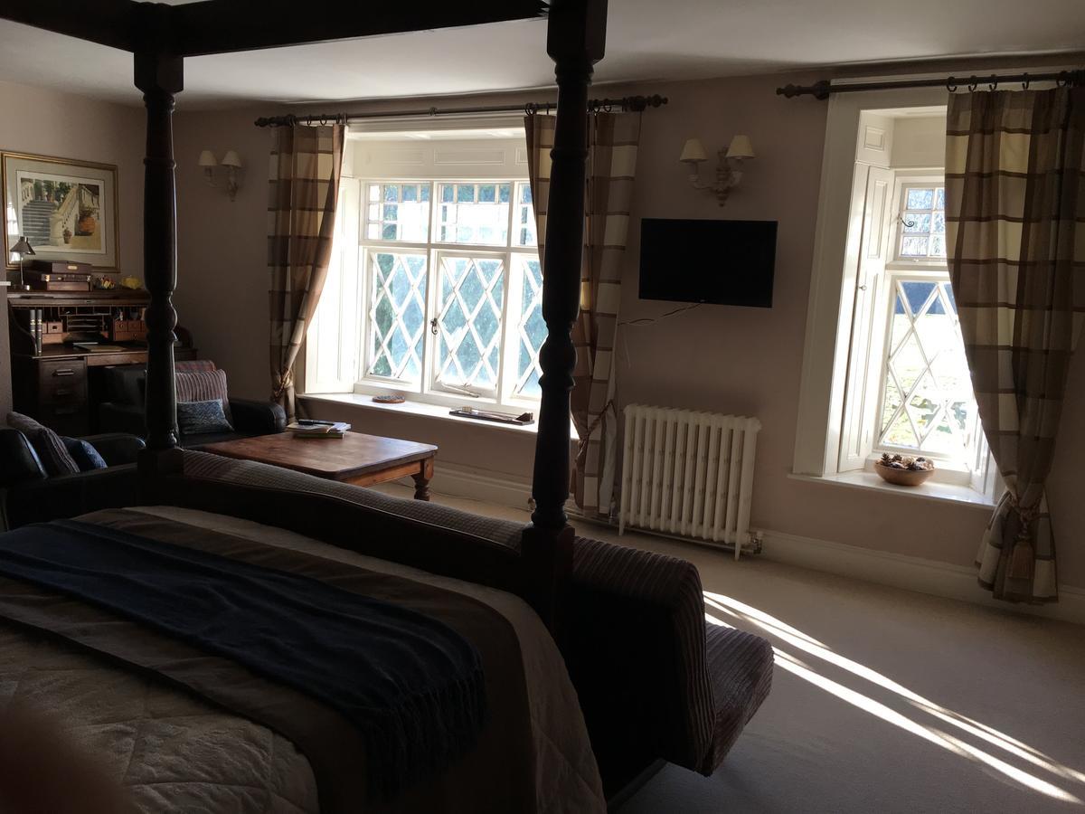 Hotel The Clytha Arms Abergavenny Exterior foto